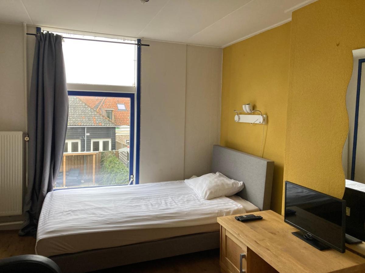 Rb Hostel Зирикзе Экстерьер фото
