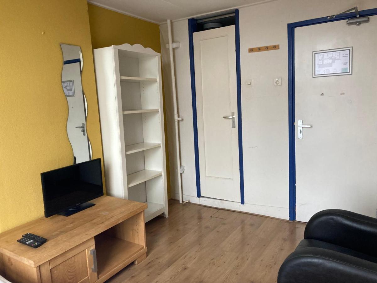 Rb Hostel Зирикзе Экстерьер фото