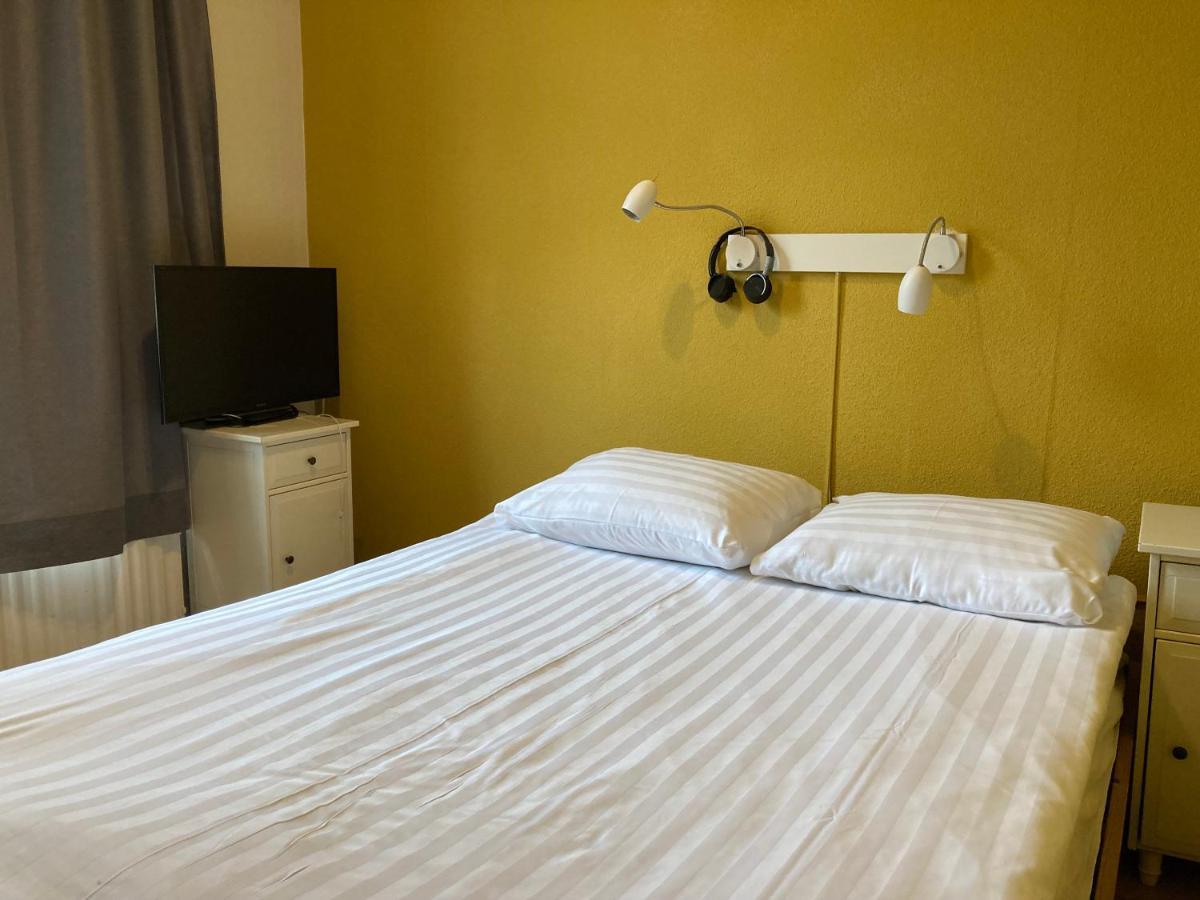 Rb Hostel Зирикзе Экстерьер фото