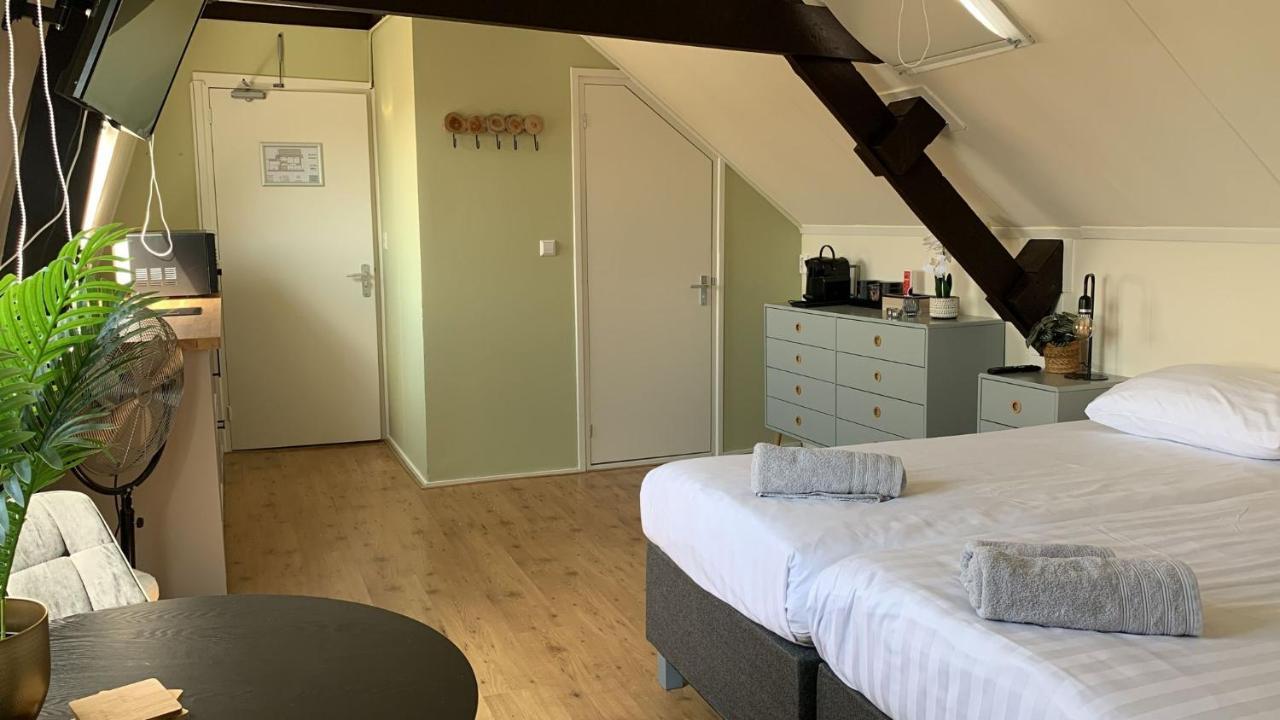 Rb Hostel Зирикзе Экстерьер фото