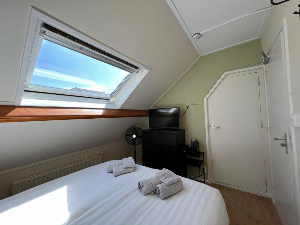 Rb Hostel Зирикзе Экстерьер фото